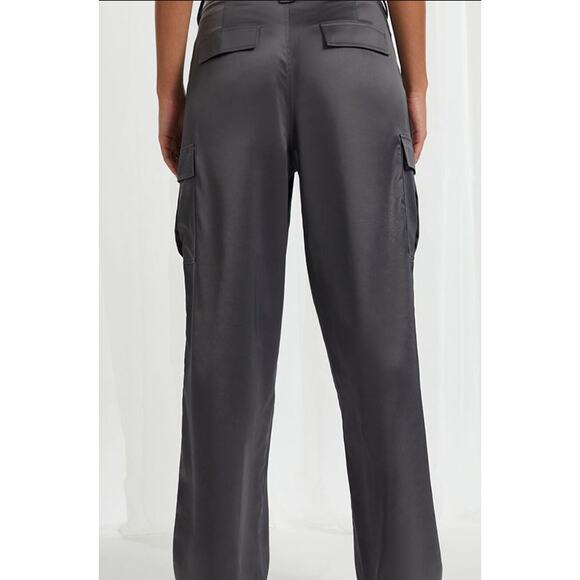 PacSun Satin Cargo Pants Size Small - Picture 4 of 9